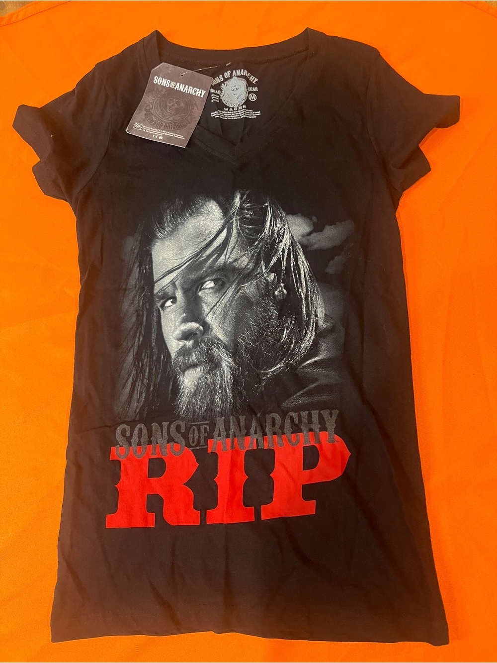 Sons of Anarchy Black Short-Sleeve Graphic Tee with Red RIP Detail